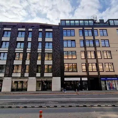 Family With 2 Bedrooms, Huge Balcony, Free Parking, 10 Minutes Walk To Main Square And Kazimierz District *