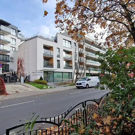 Apartment Family With 2 Bedrooms, Huge Balcony, Free Parking, 10 Minutes Walk To Main Square And Kazimierz District Krakow